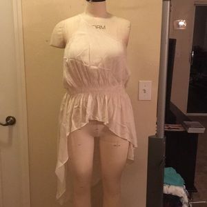 Women’s halston heritage size m top